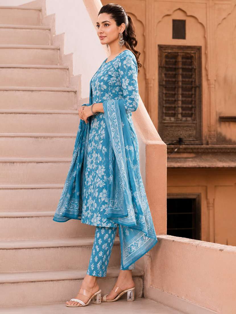 Women Printed Long Sleeves Kurta Pant Set With Dupatta - 22640319 -  Standard Image - 2