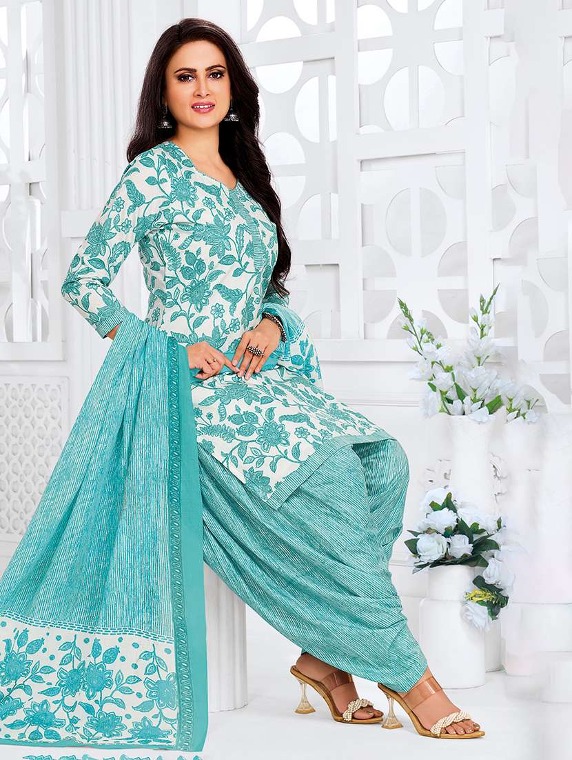 Women Printed Three Quarter Sleeve Kurta Pant With Dupatta Set - 22640333 -  Standard Image - 2