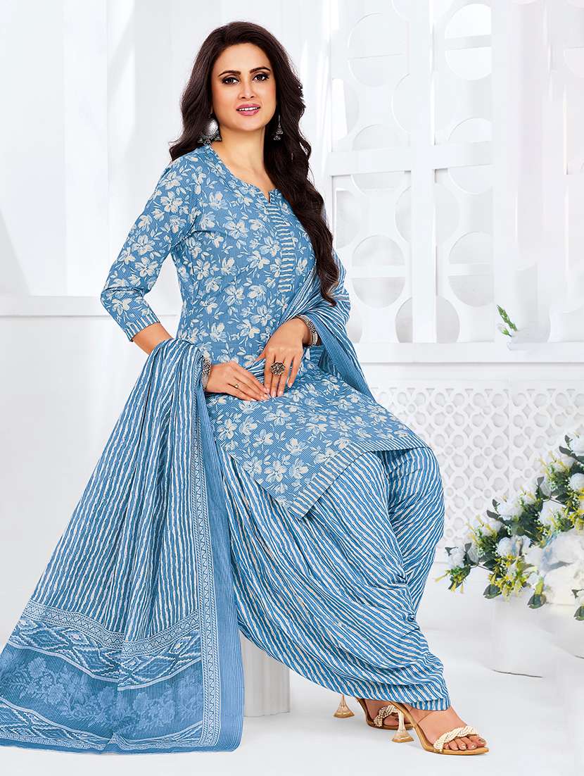 Women Printed Three Quarter Sleeve Kurta Pant With Dupatta Set - 22640341 -  Standard Image - 2