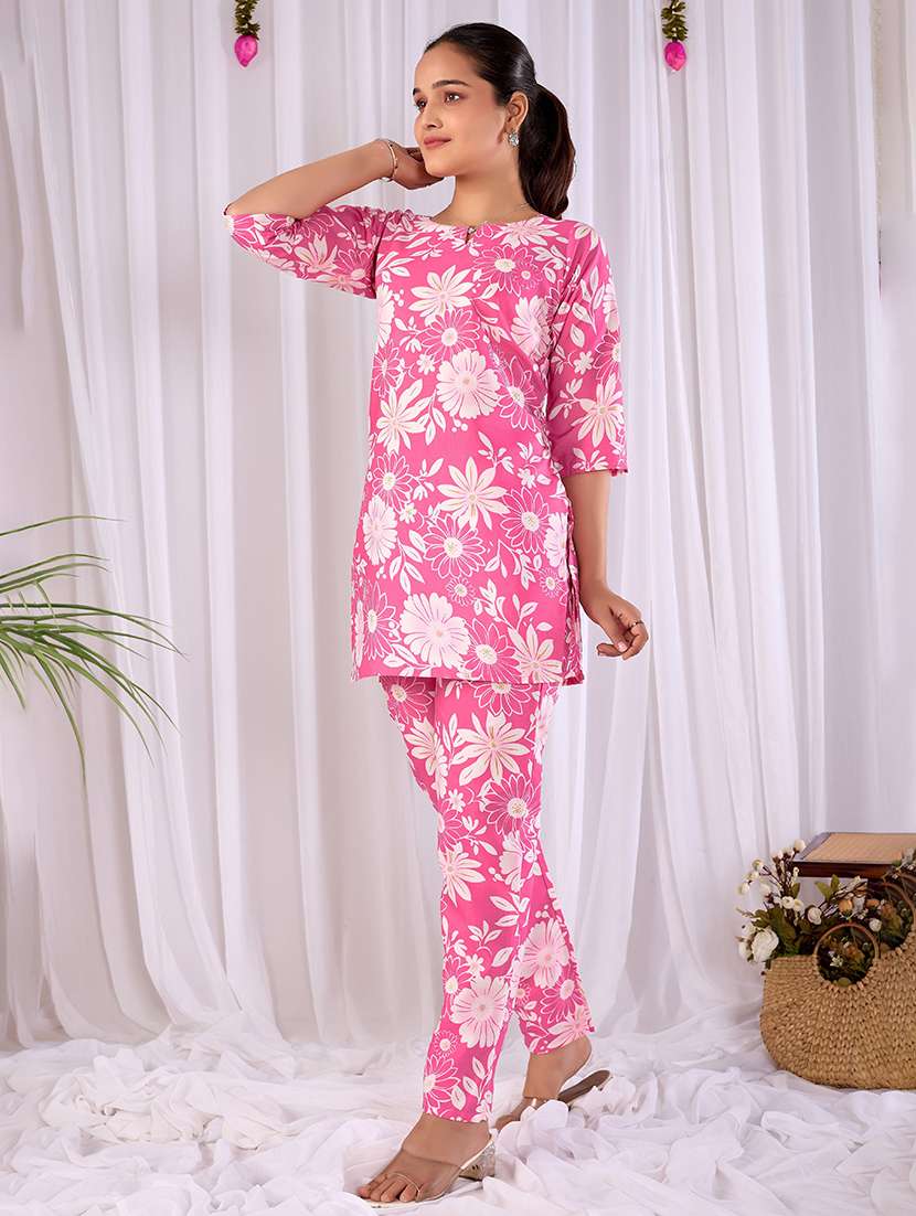 women printed three quarter sleeves ethnic co-ord set - 22640379 -  Standard Image - 2