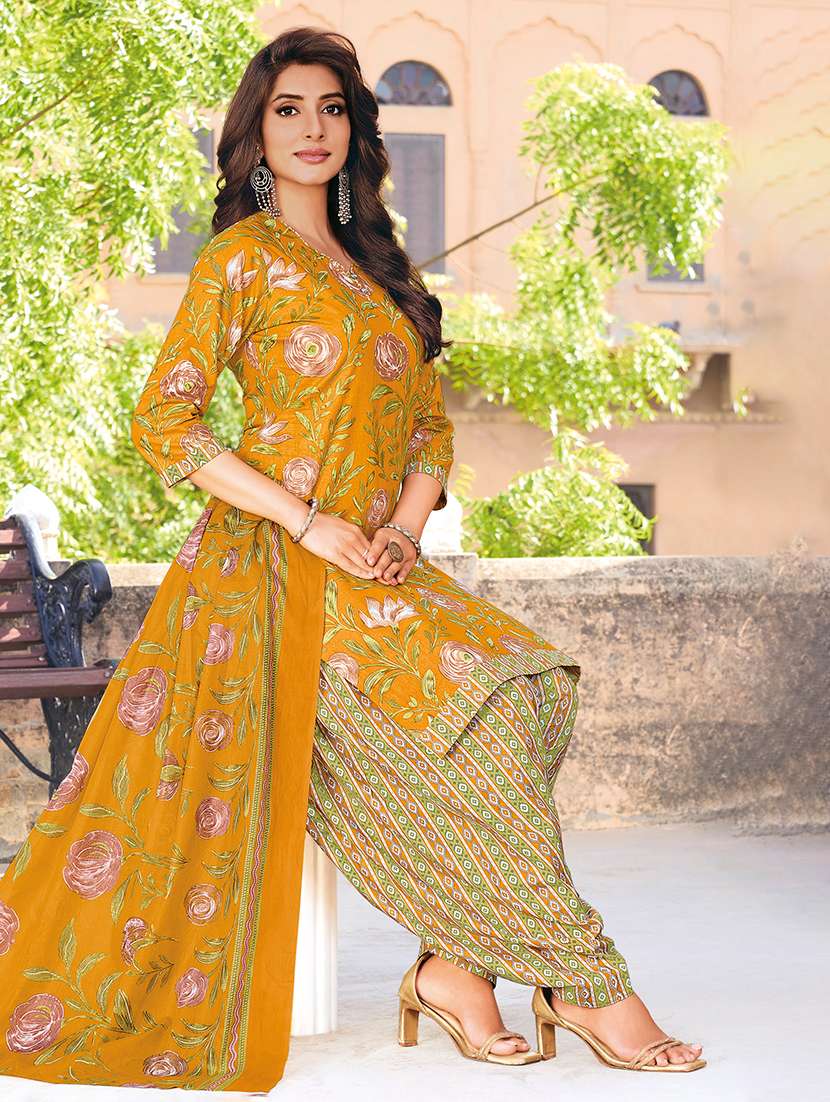 Women Printed Three Quarter Sleeve Kurta Pant With Dupatta Set - 22642812 -  Standard Image - 2