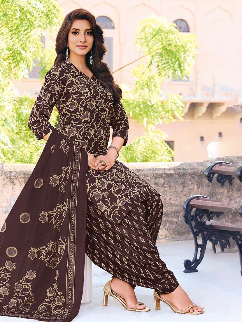 Women Printed Three Quarter Sleeve Kurta Pant With Dupatta Set - 22642818 -  Standard Image - 2