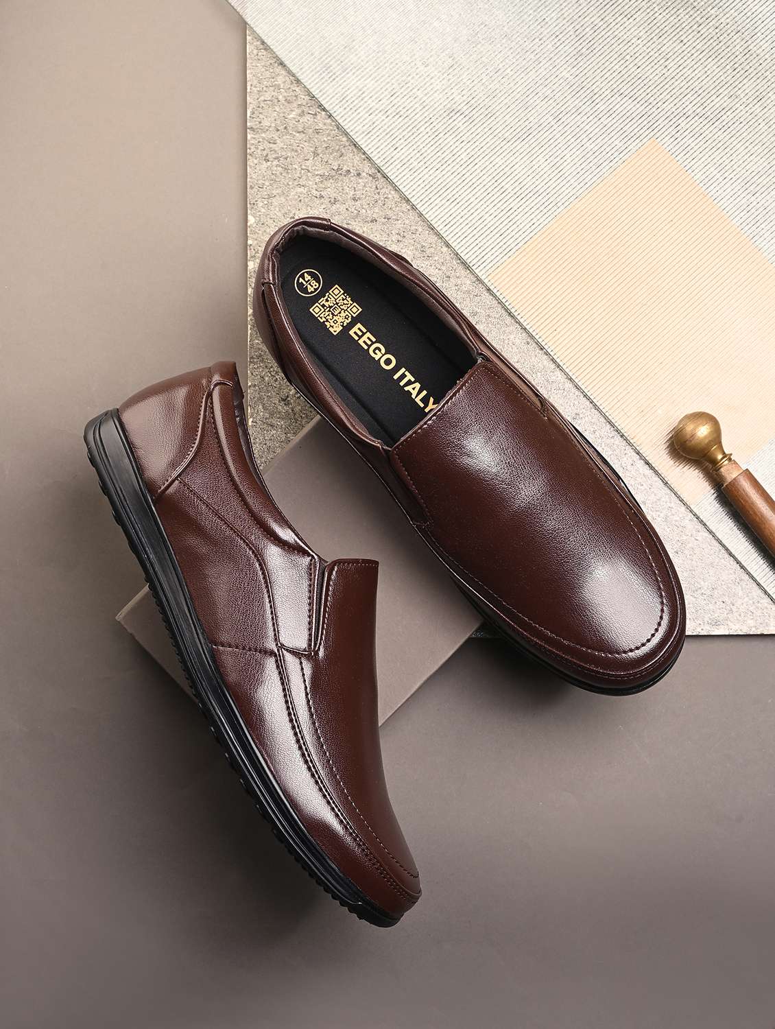 men solid slip on formal shoes