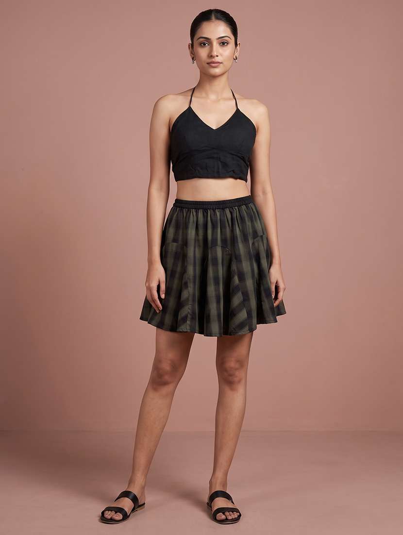 women printed mid rise flared skirt