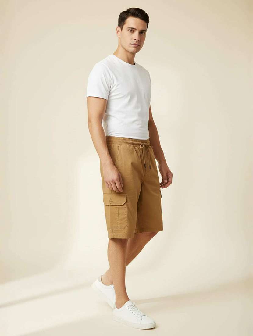 men solid mid rise regular fit cargo shorts - 22658344 -  Standard Image - 2