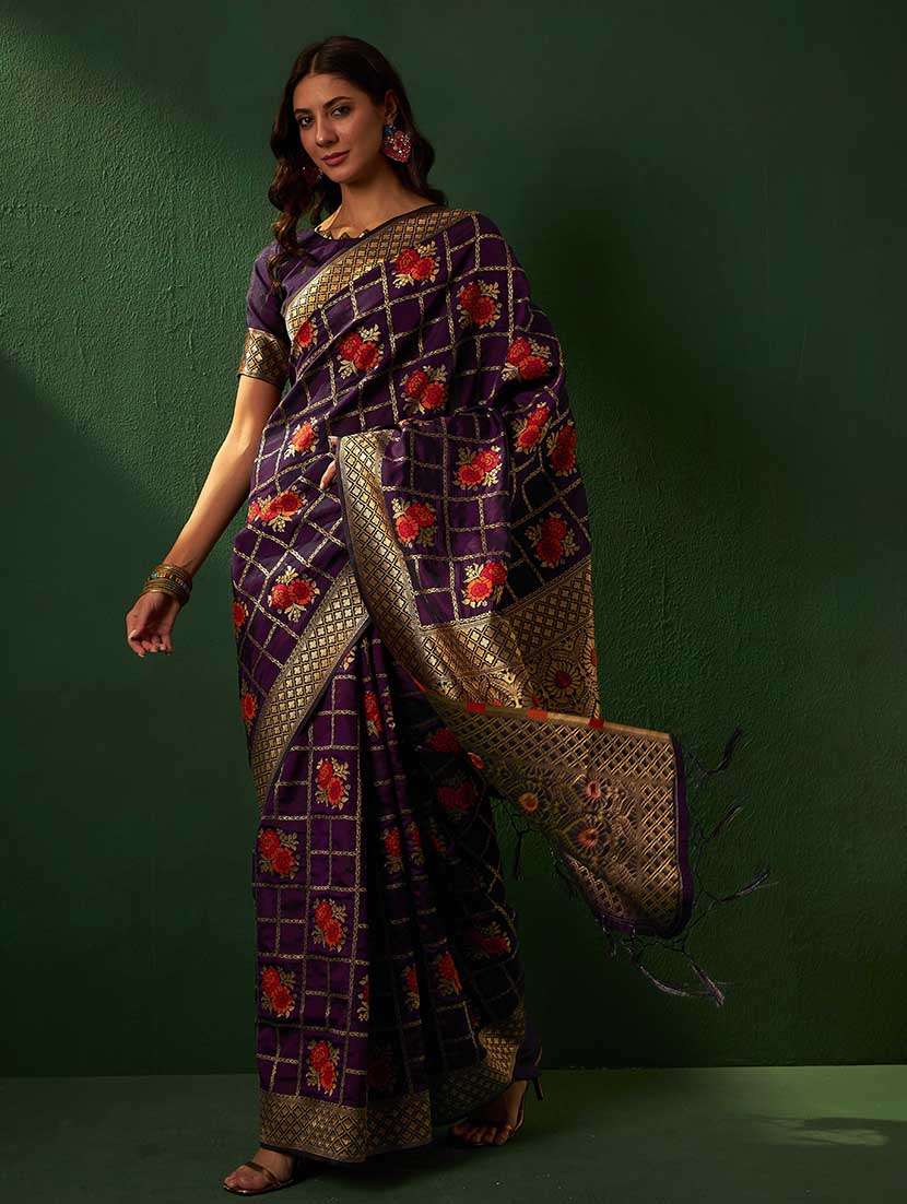 women self design banarasi saree with blouse