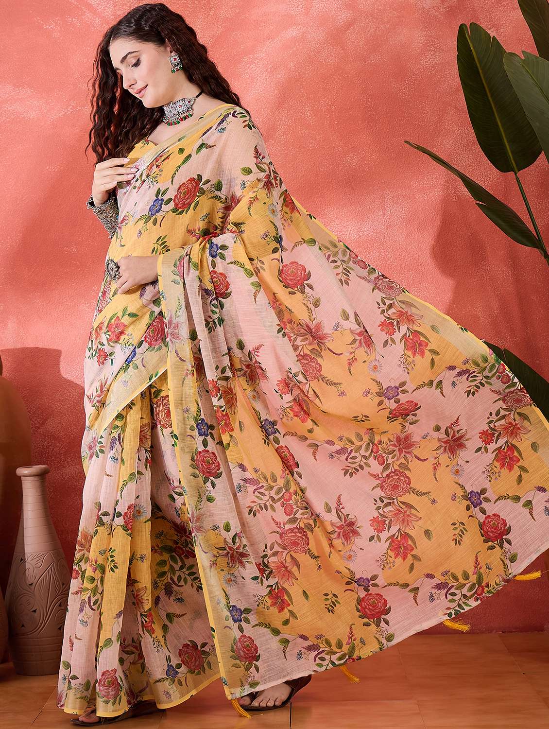 Women Printed Casual Wear Saree With Blouse - 22660686 -  Standard Image - 2