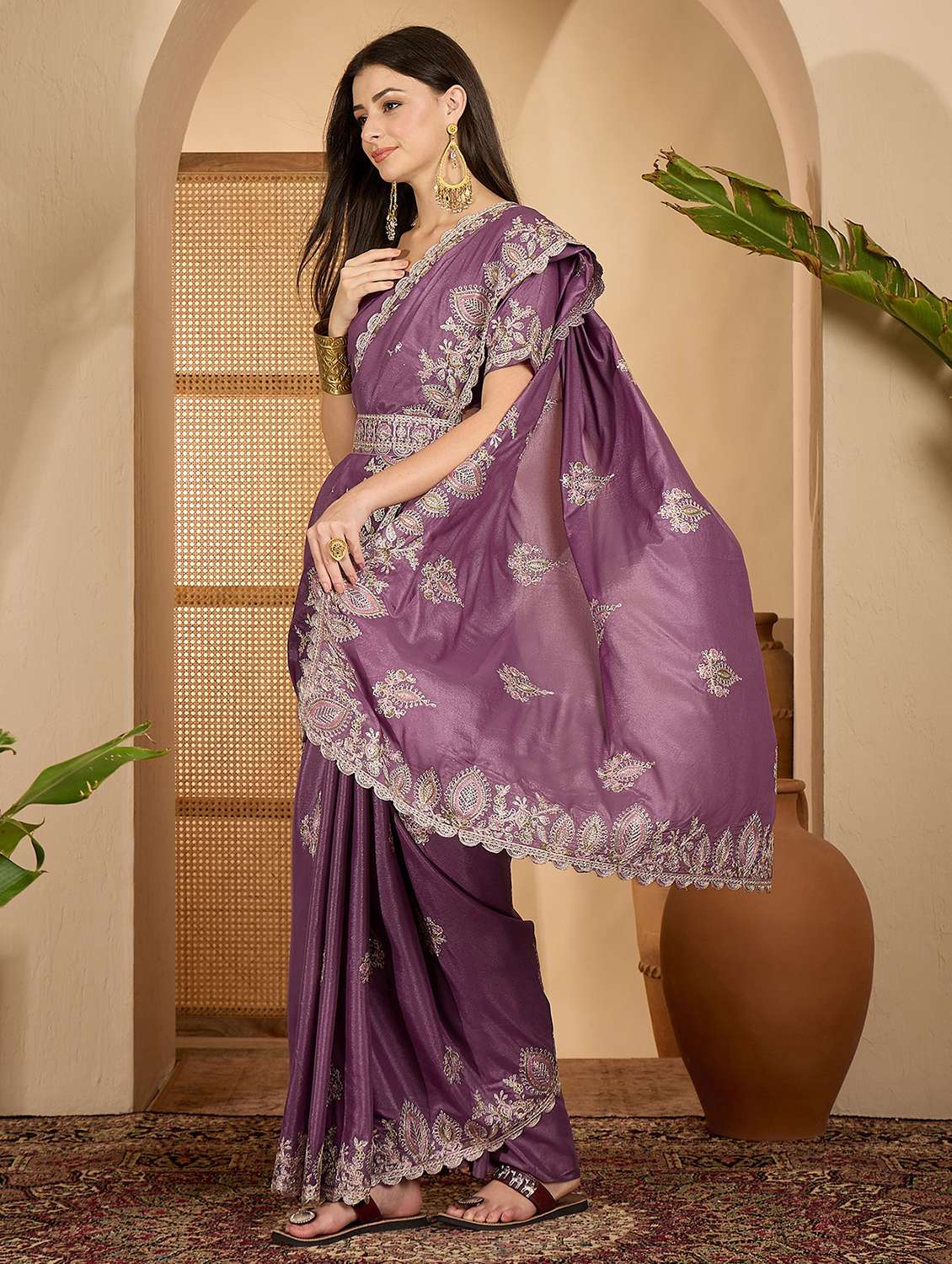 Women Solid With Work Embroidered Saree With Blouse - 22660715 -  Standard Image - 2
