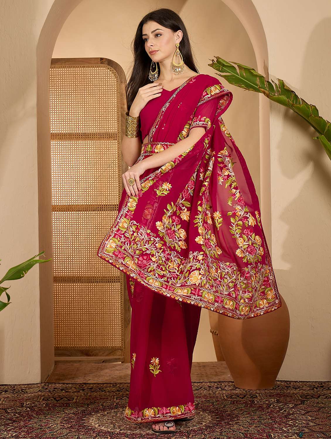 Women Solid With Work Embroidered Saree With Blouse - 22660739 -  Standard Image - 2