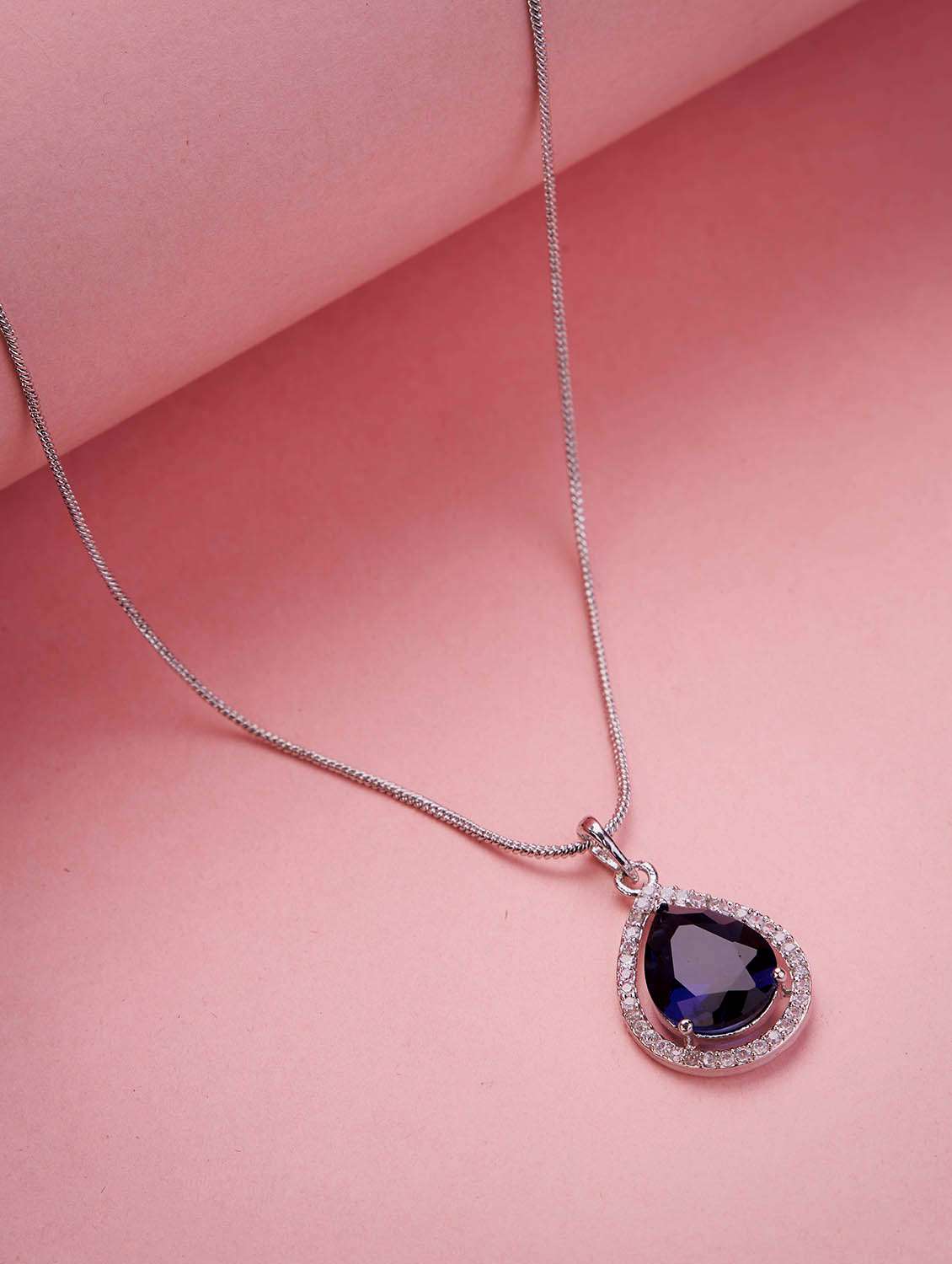 oval shape rhodium plated pendant with chain