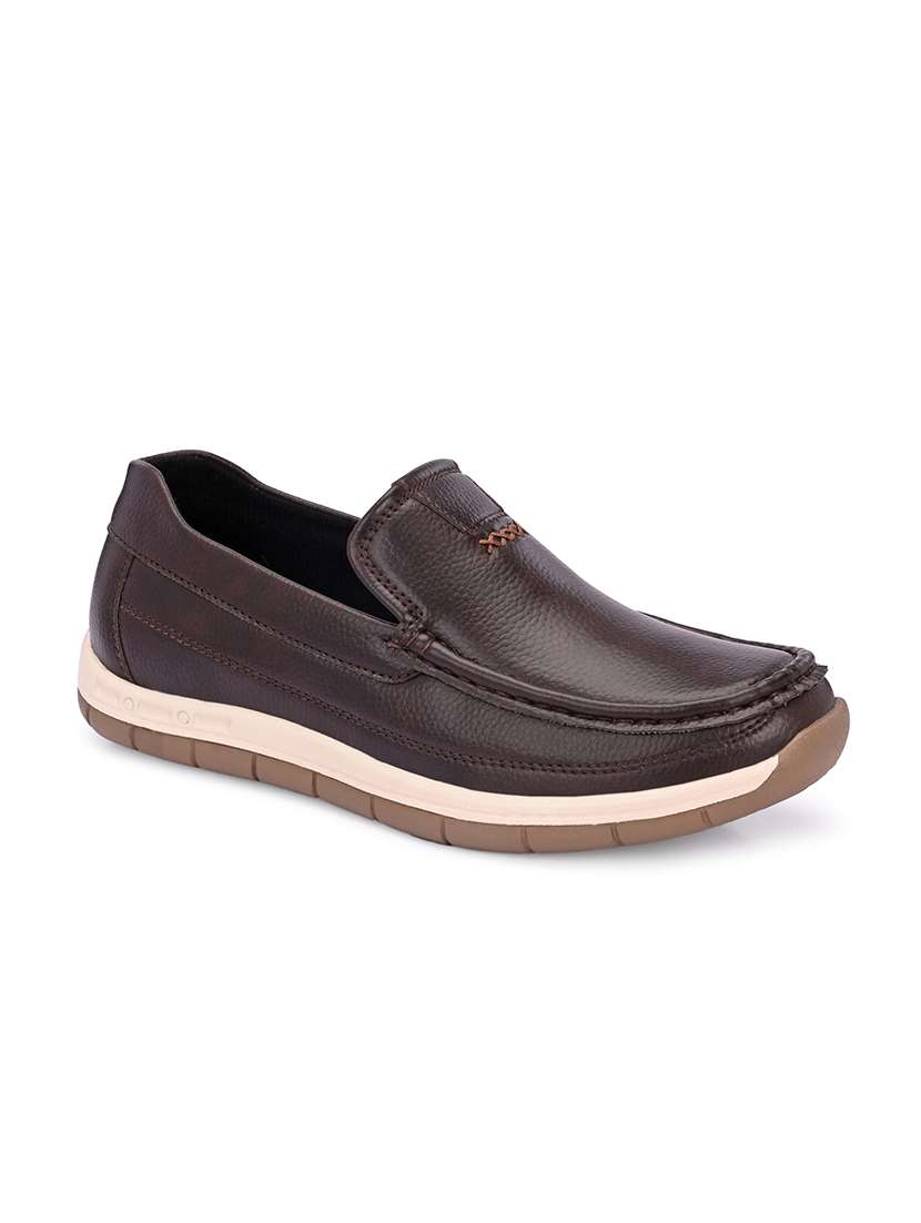 Men Solid Slip On Casual Shoes - 22662489 -  Standard Image - 2