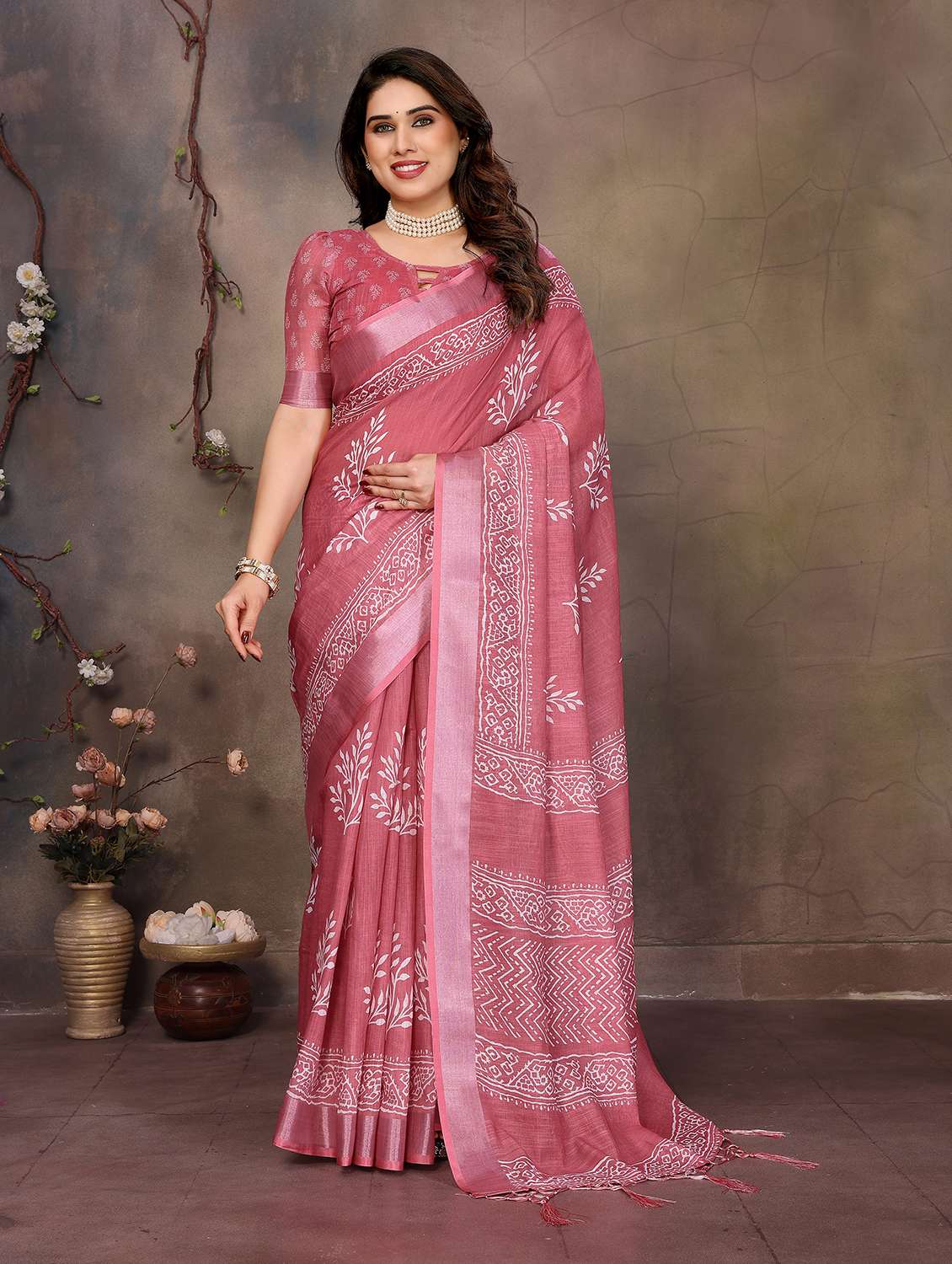 women printed casual wear saree with blouse