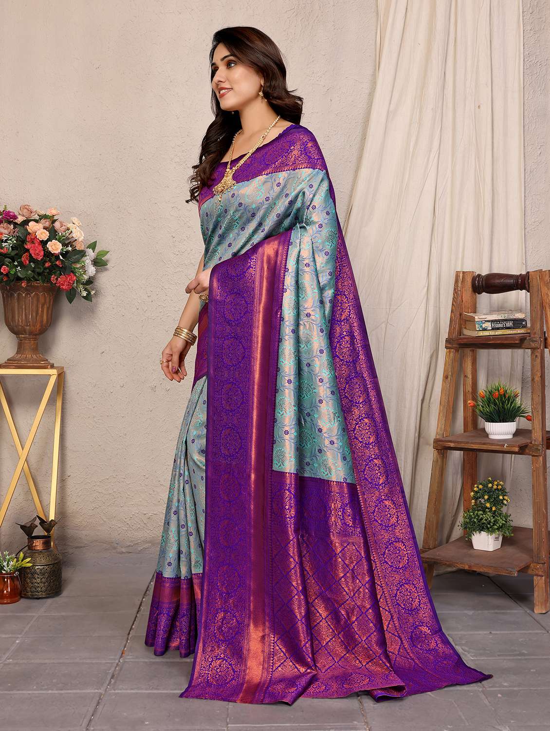 Women Self Design Banarasi Saree With Blouse - 22662968 -  Standard Image - 2