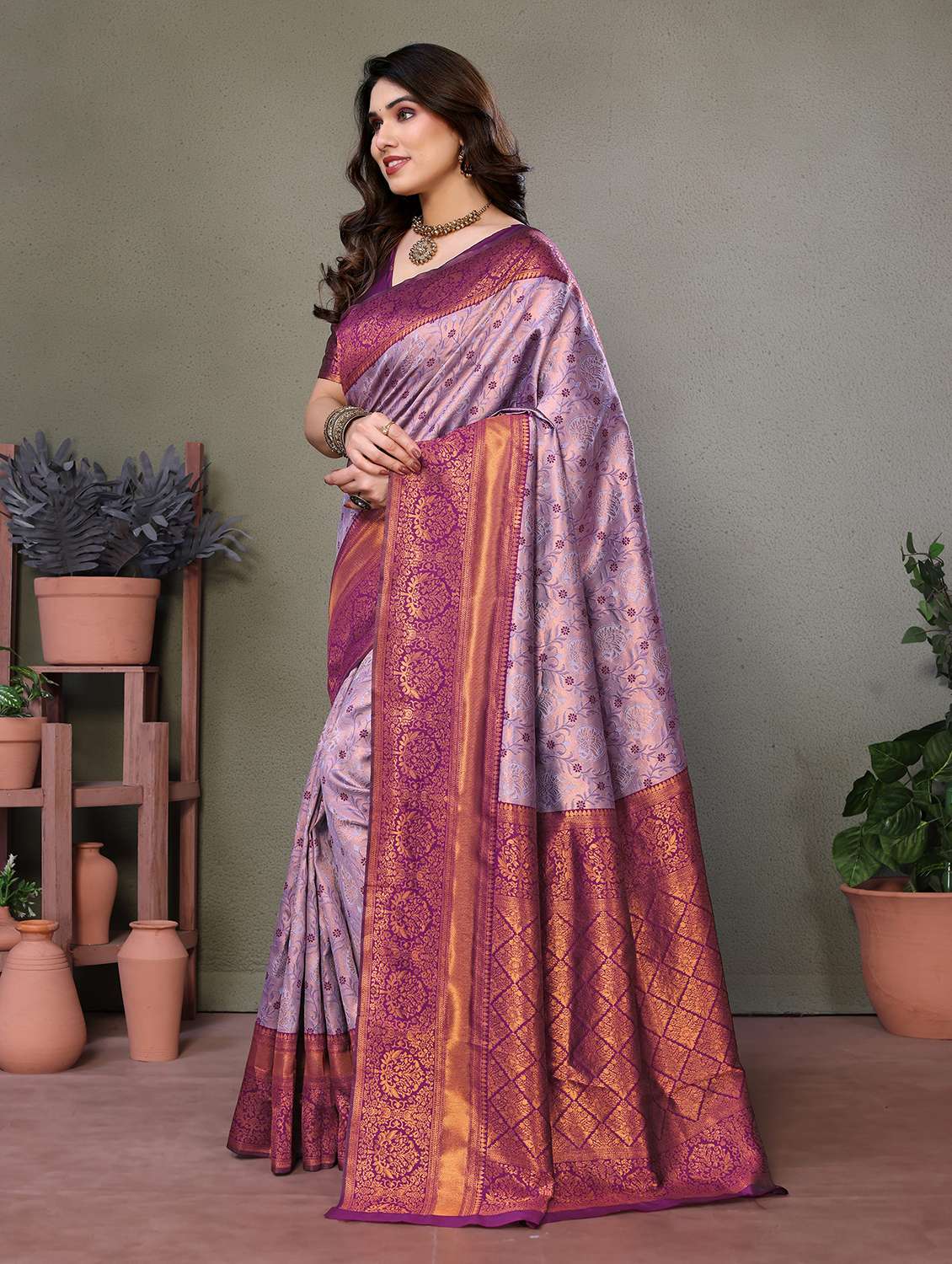 Women Self Design Banarasi Saree With Blouse - 22663403 -  Standard Image - 2