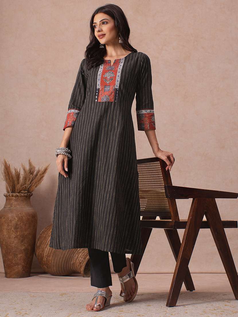 women printed three quarter sleeves a-line kurta