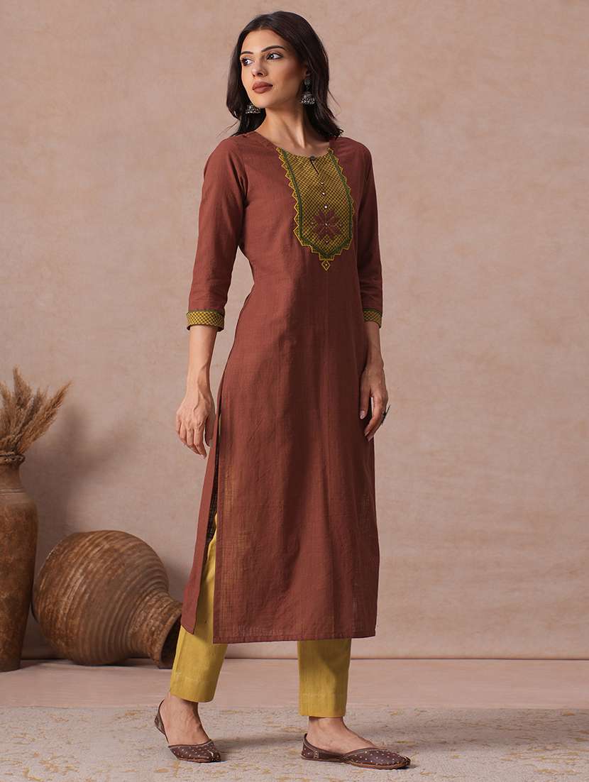 Women Embroidered Three Quarter Sleeves Straight Kurta - 22665491 -  Standard Image - 2
