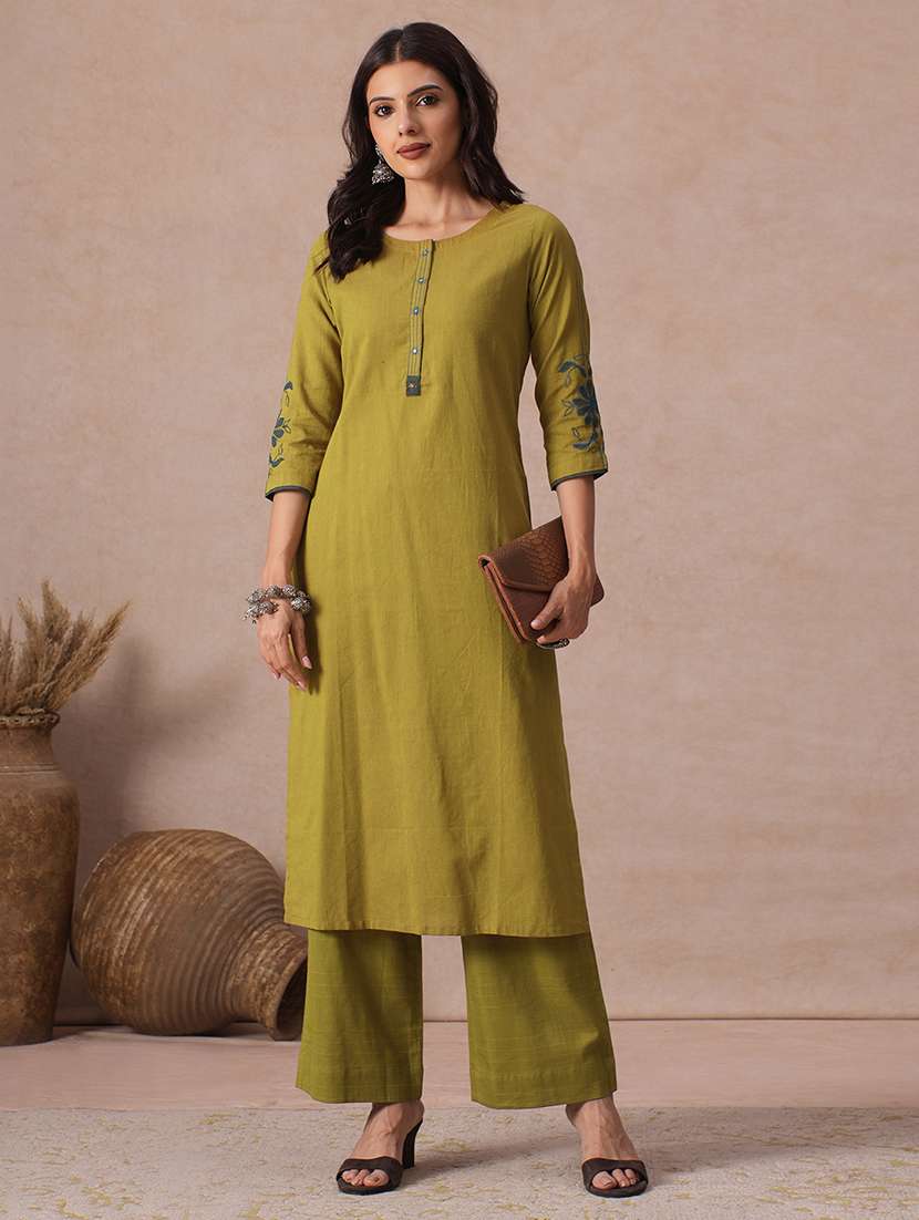 women embroidered three quarter sleeves straight kurta