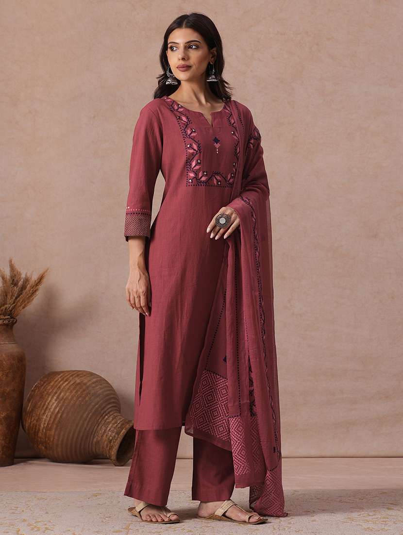 Women Printed Three Quarter Sleeves Kurta Palazzo Set With Dupatta - 22665501 -  Standard Image - 2