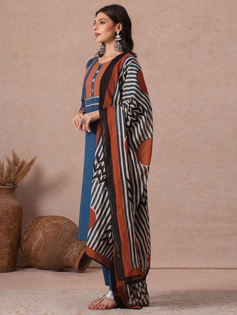 women printed three quarter sleeves kurta pant set with dupatta - 22665506 -  Standard Image - 2