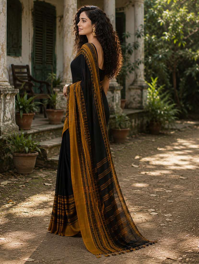 women solid with bordered handloom saree with blouse - 22665522 -  Standard Image - 2