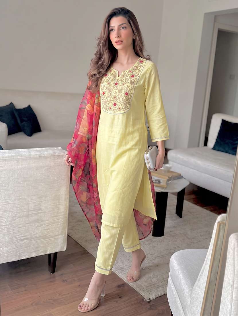 women embroidered three quarter sleeves kurta pant set with dupatta - 22665861 -  Standard Image - 2