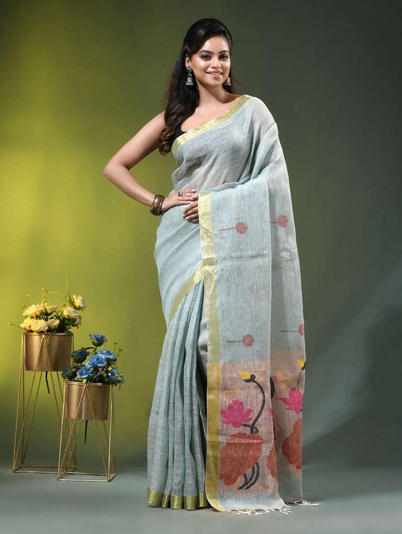 women self design handloom saree with blouse