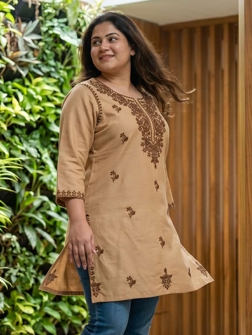 Women Embroidered Three Quarter Sleeves Straight Kurti - 22686344 -  Standard Image - 2