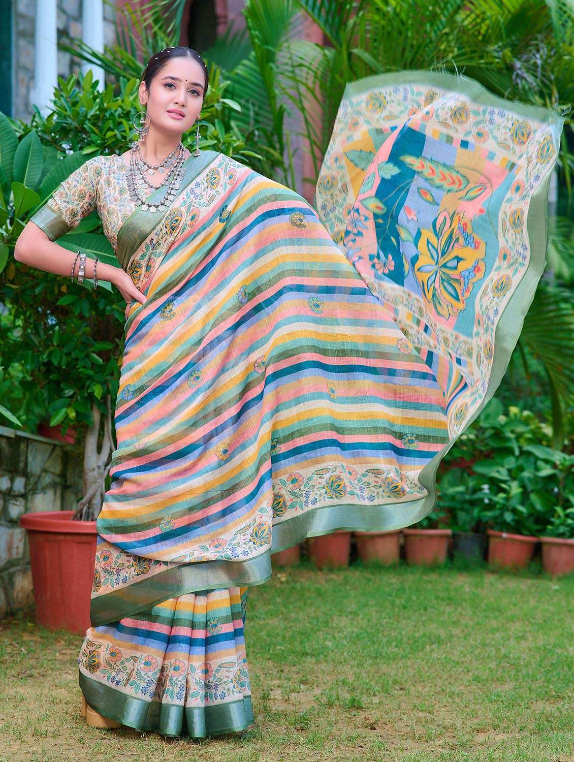 Women Printed Casual Wear Saree With Blouse - 22686788 -  Standard Image - 2