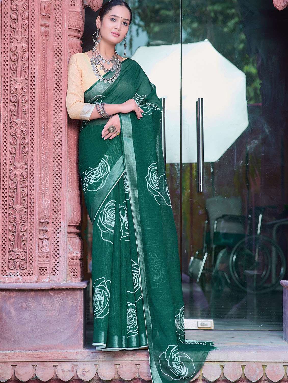 Women Printed Casual Wear Saree With Blouse - 22686789 -  Standard Image - 2