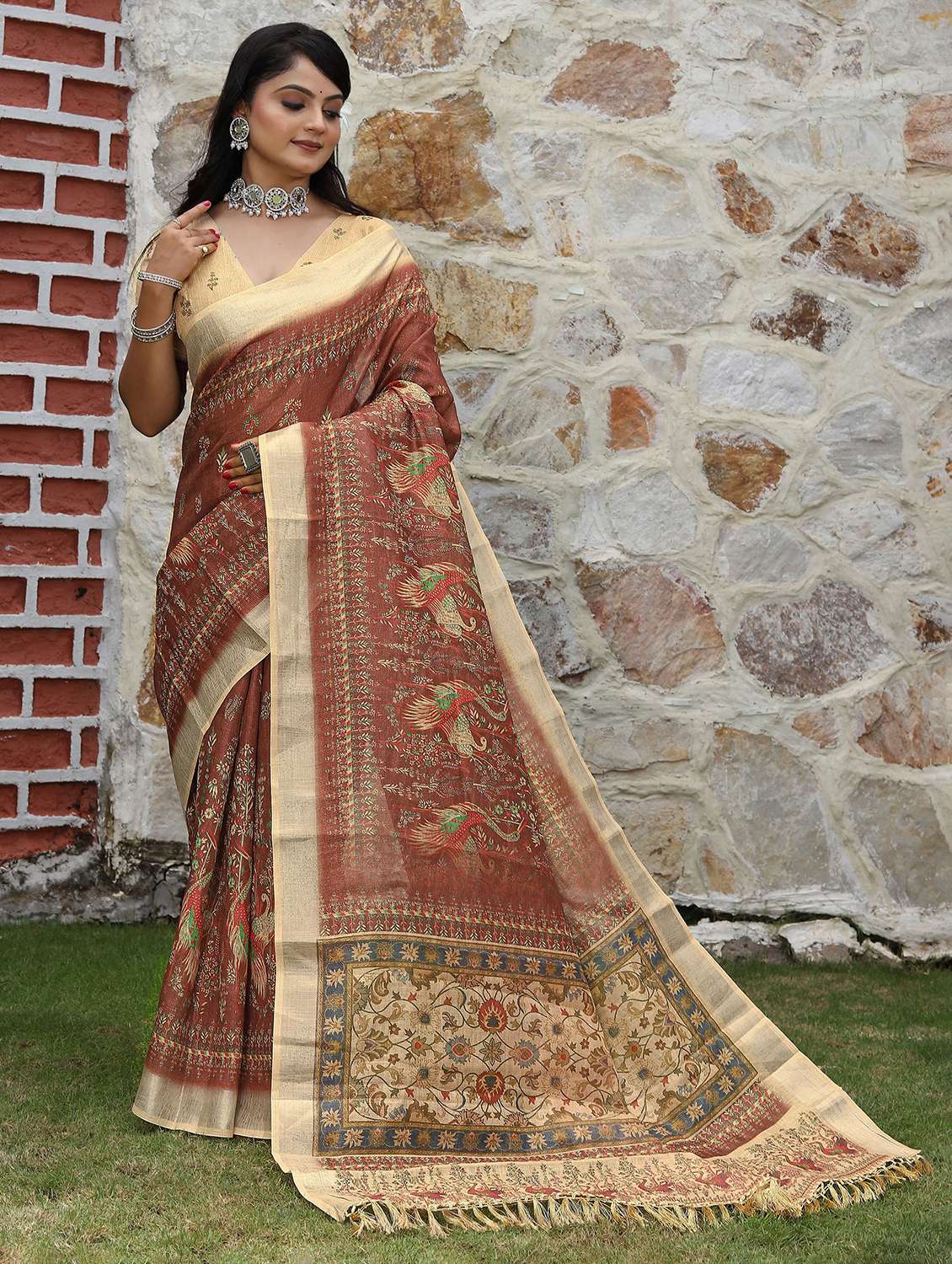 Women Printed Casual Wear Saree With Blouse - 22686849 -  Standard Image - 2