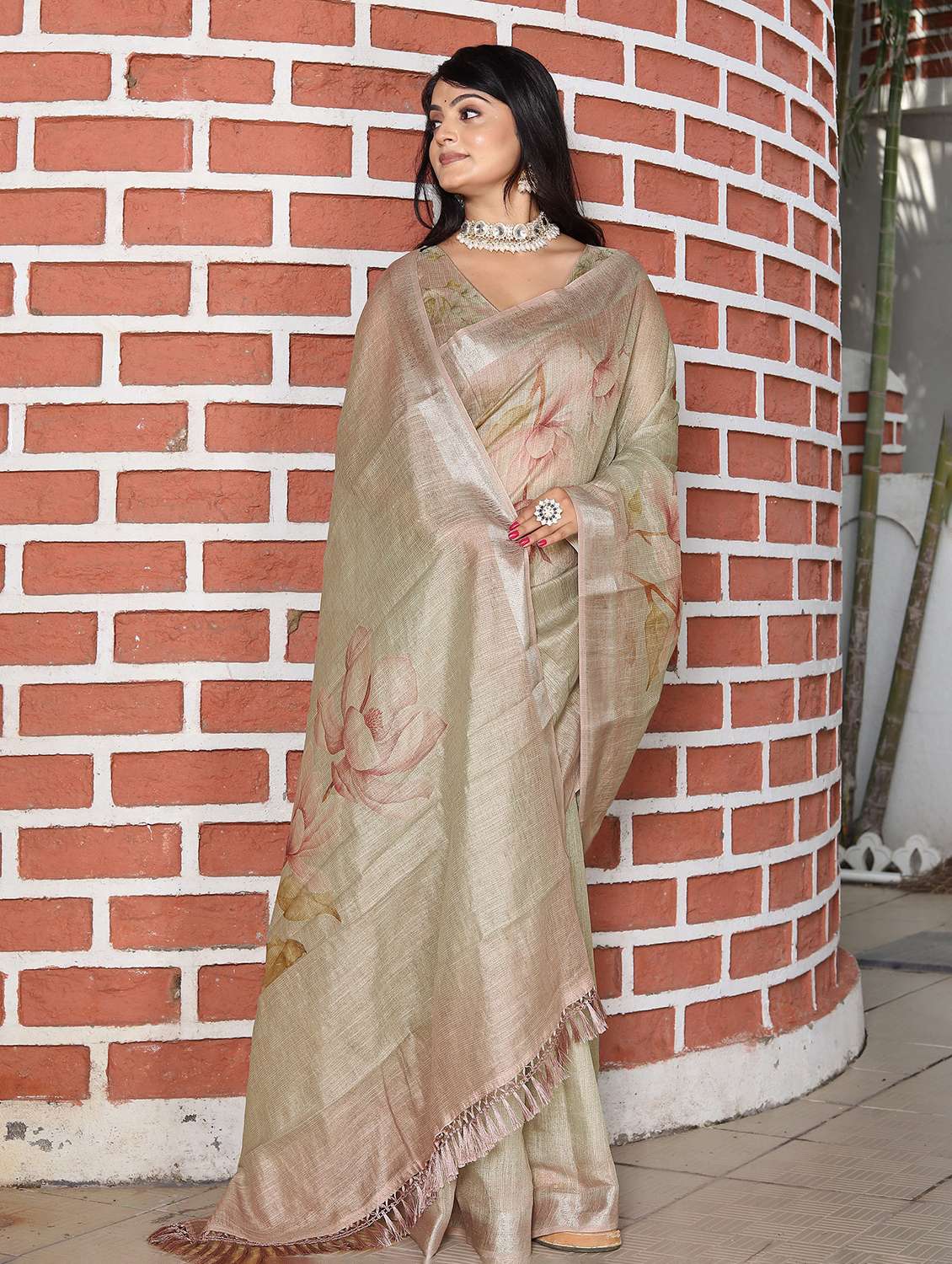 women printed casual wear saree with blouse - 22686850 -  Standard Image - 2
