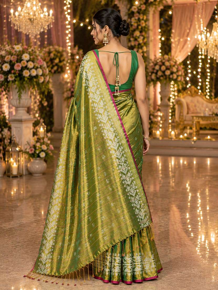 women self design handloom saree with blouse - 22687020 -  Standard Image - 2