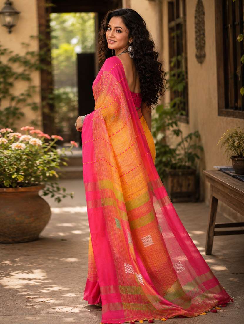 Women Self Design Handloom Saree With Blouse - 22688037 -  Standard Image - 2