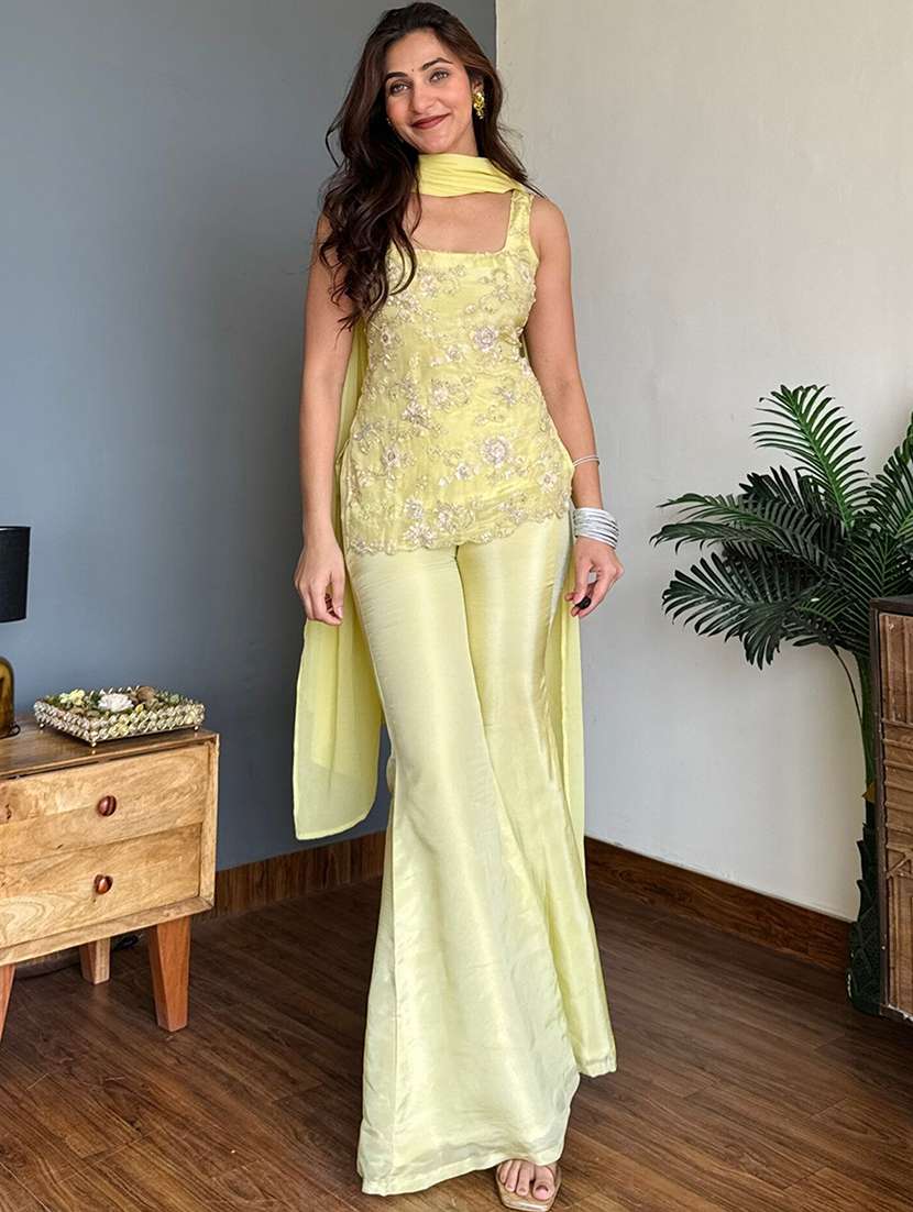 Women Embroidered Sleeveless Kurta Palazzo Set With Dupatta - 22692398 -  Standard Image - 2