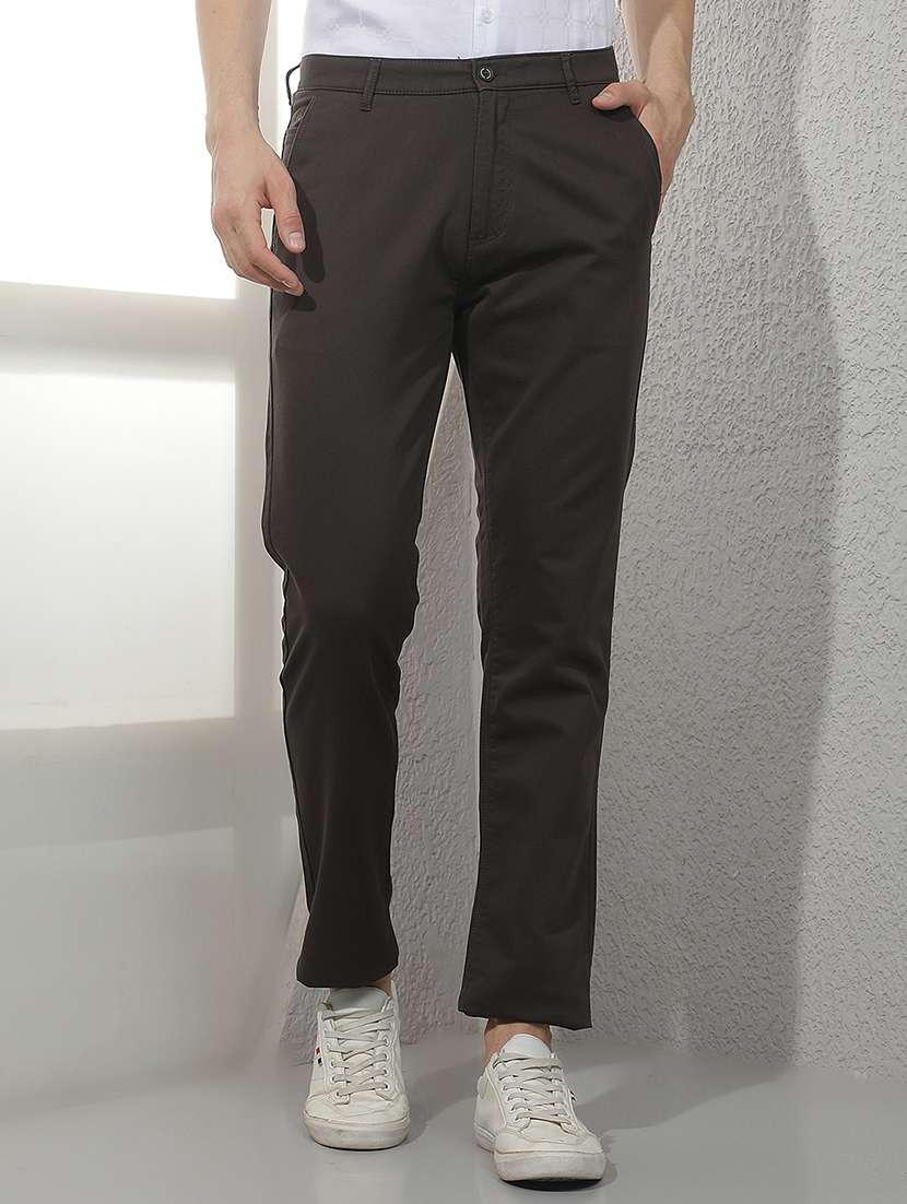 men solid mid rise chinos casual trouser