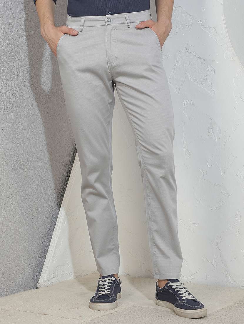 men solid mid rise chinos casual trouser