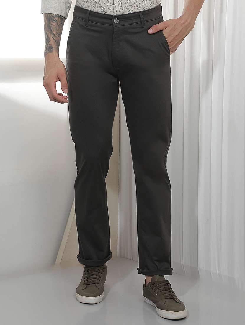 men solid mid rise chinos casual trouser