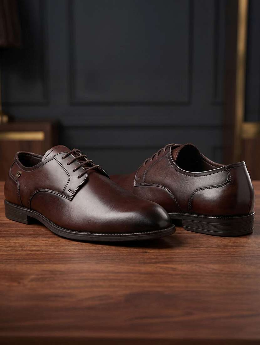 men brown lace-up derby