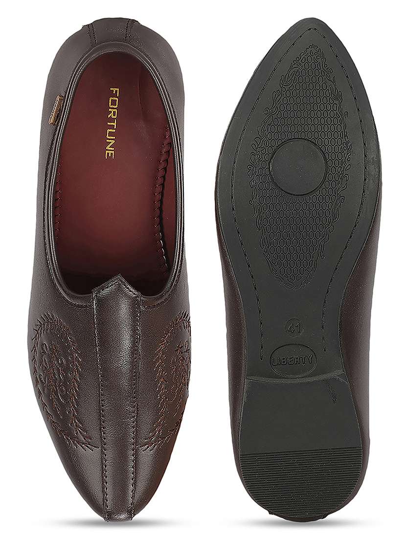Men Brown Slip On Mojari - 22694849 -  Standard Image - 7