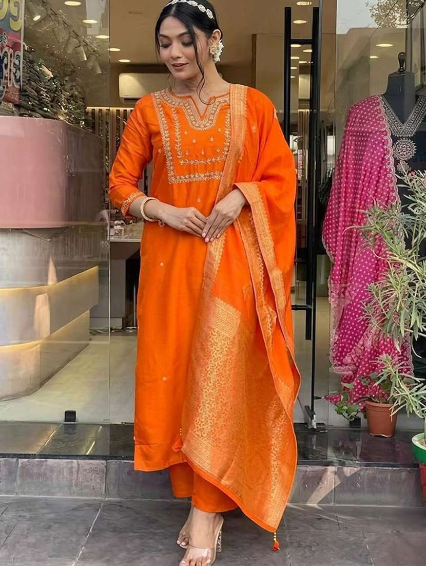 Women Embroidered Three Quarter Sleeves Kurta Pant Set With Dupatta - 22695198 -  Standard Image - 2