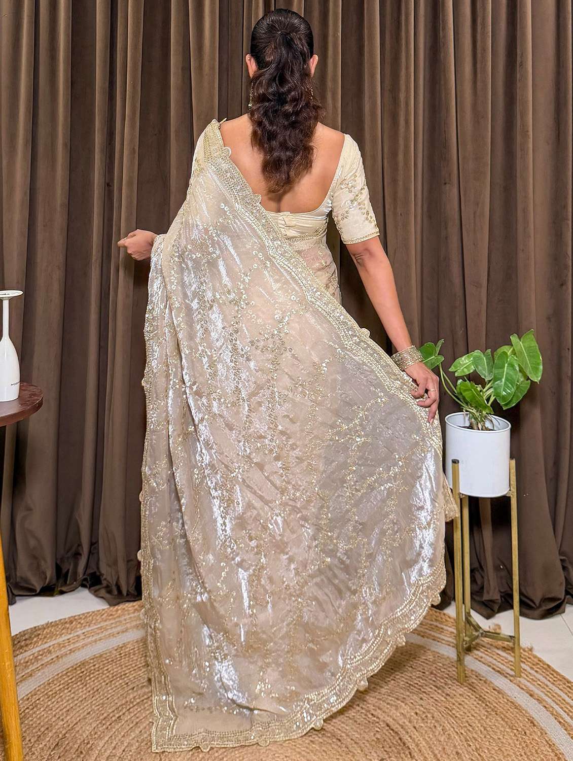 Women Solid With Work Embellished Saree With Blouse - 22695282 -  Standard Image - 2