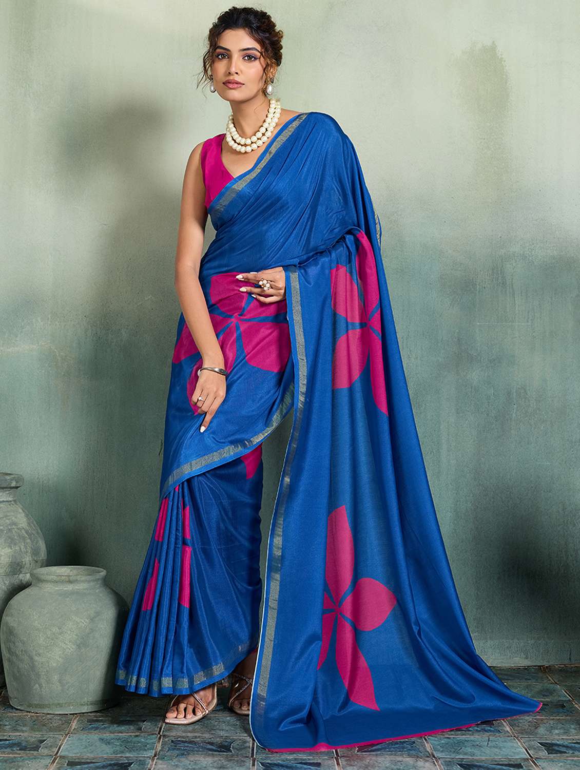 women printed casual wear saree with blouse