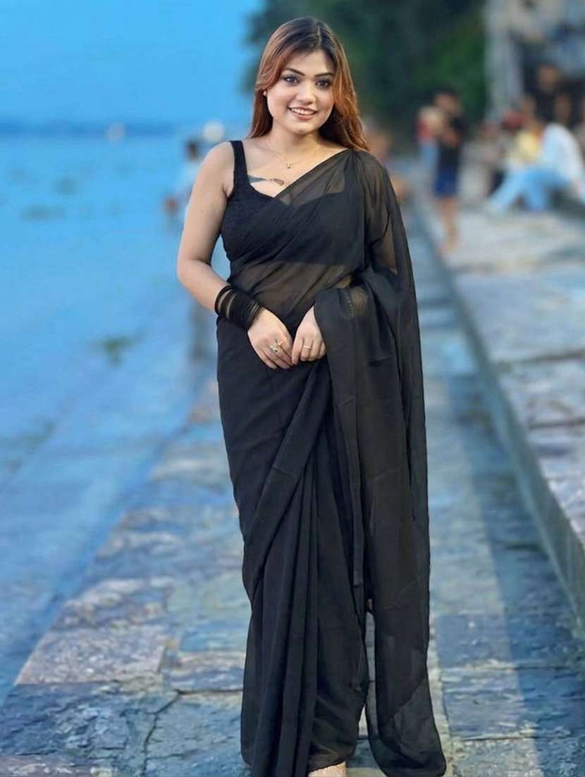 women solid plain saree with blouse