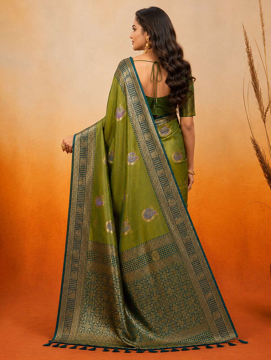 Women Self Design Banarasi Saree With Blouse - 22698844 -  Standard Image - 2