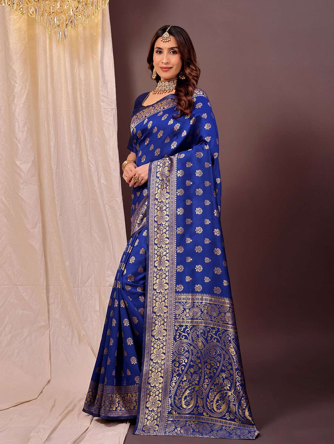 Women Self Design Banarasi Saree With Blouse - 22700661 -  Standard Image - 2