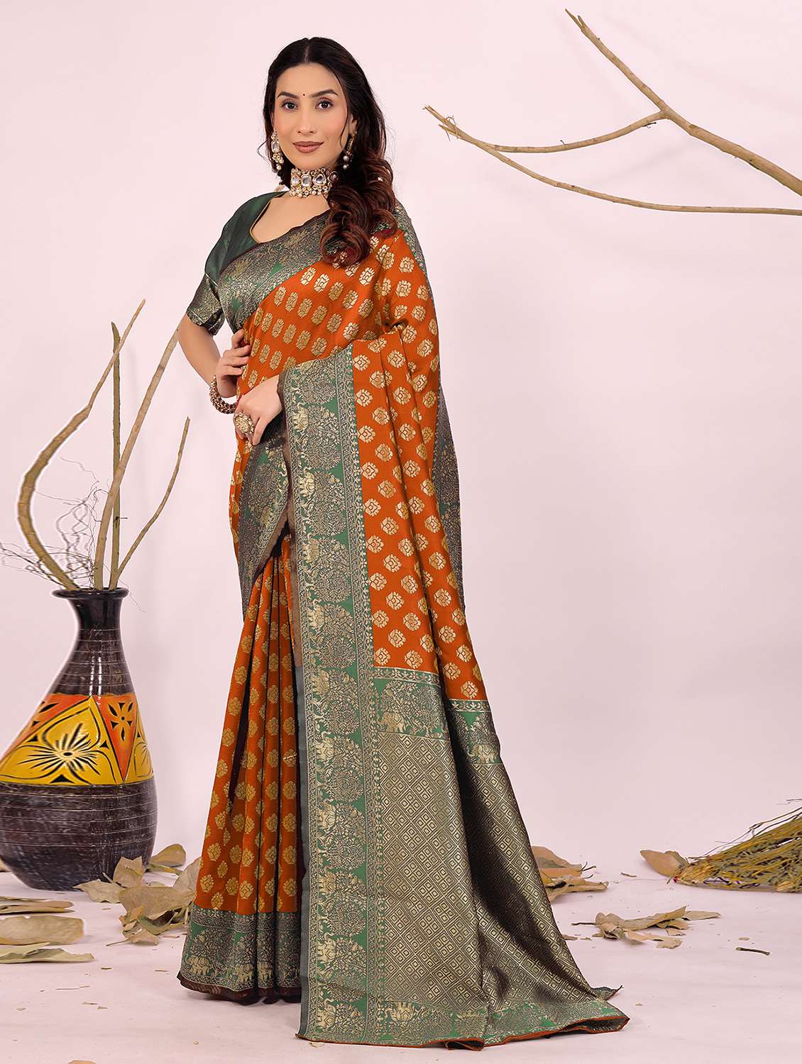 Women Self Design Banarasi Saree With Blouse - 22700744 -  Standard Image - 2