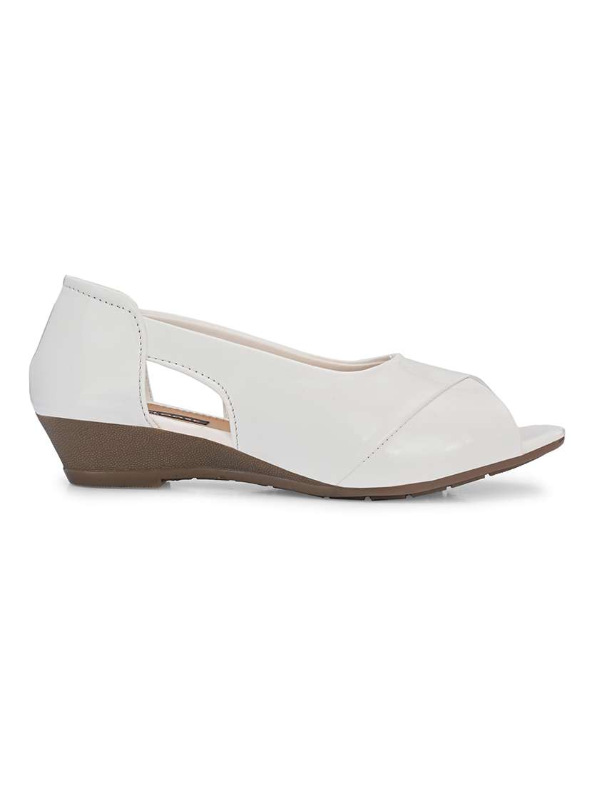 Women Solid Slip On Peep Toe Ballerina - 22701026 -  Standard Image - 2