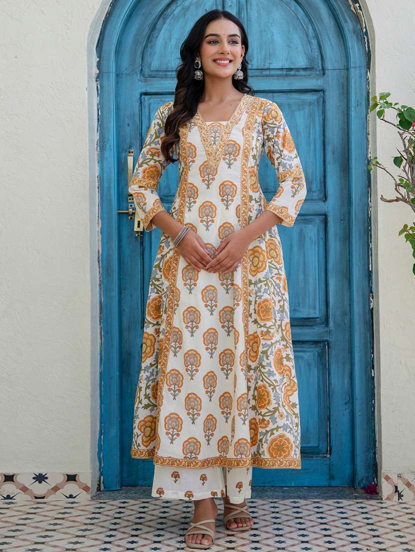 Women Printed Three Quarter Sleeve Kurta Palazzo With Dupatta Set - 22701521 -  Standard Image - 2