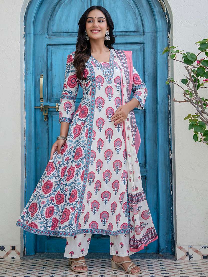 Women Printed Three Quarter Sleeve Kurta Palazzo With Dupatta Set - 22701522 -  Standard Image - 2