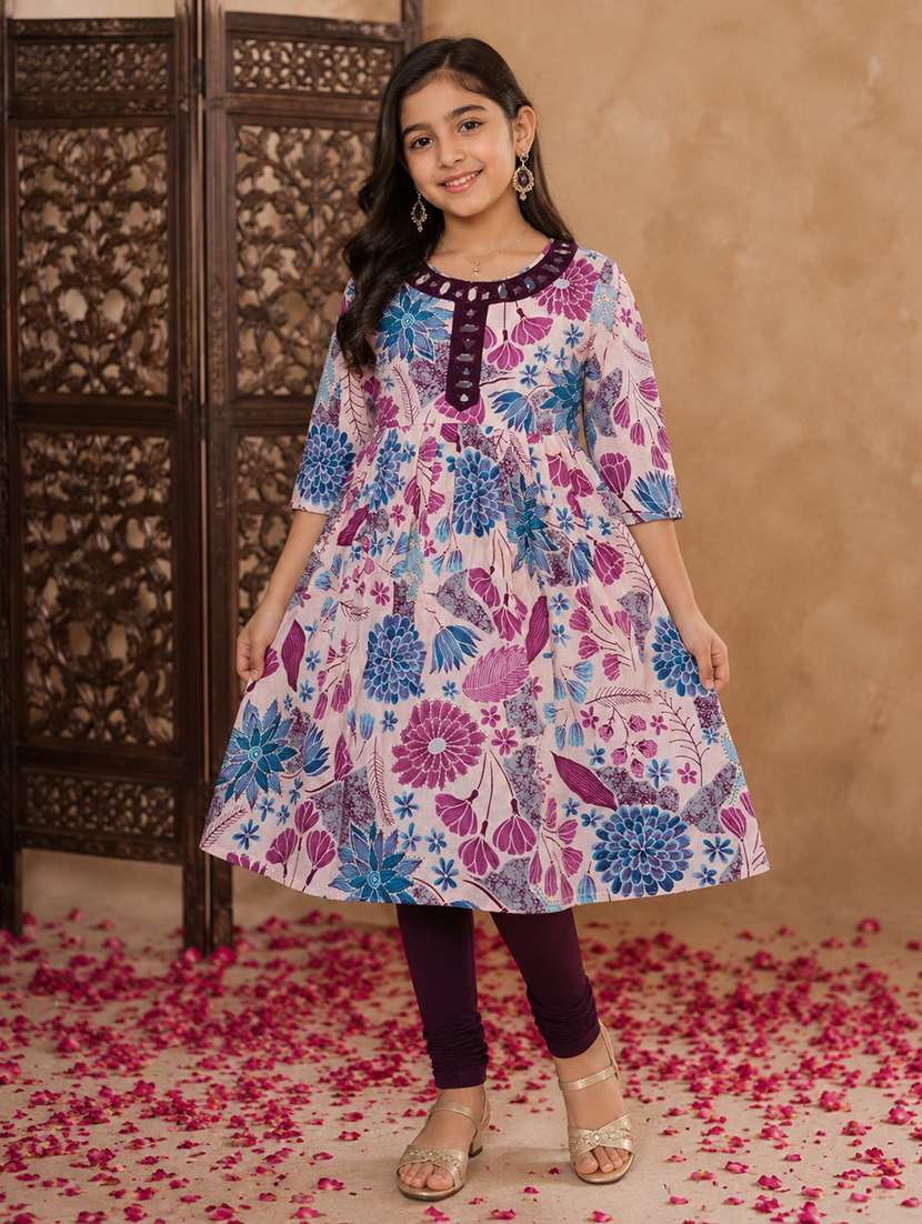 Girls Printed Three Quarter Sleeves Kurta Leggings Set - 22701961 -  Standard Image - 2